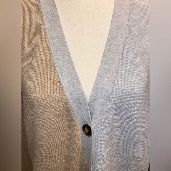 CYRUS‎ colorblock gray beige brown waffled buttoned Cardigan size Medium - Picture 4 of 13